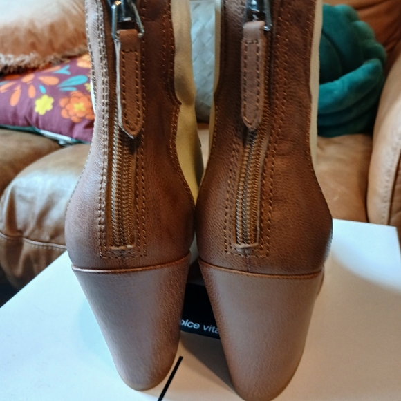Ankle boots - Picture 5 of 6